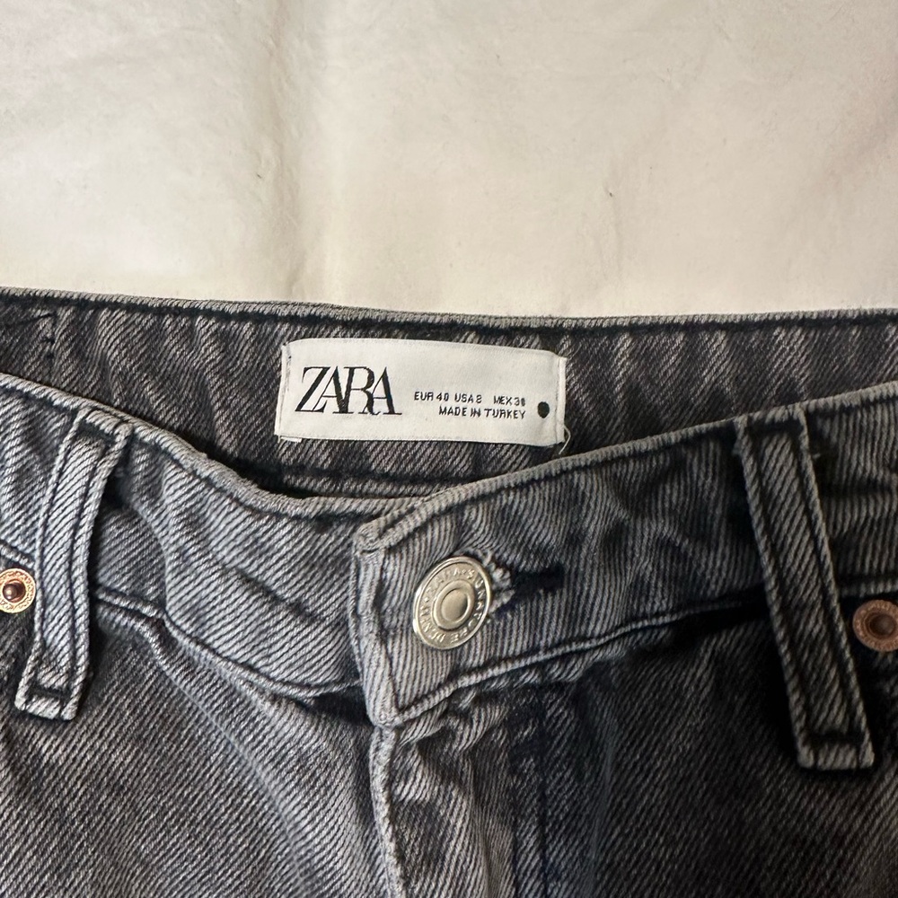 Zara Charcoal 90's Mom Fit Jeans